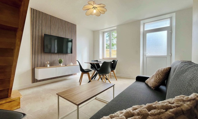 Houesville Casa | La Rose des Marais - Renovated & Fully Equipped House