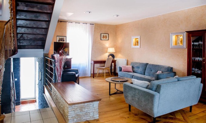 Lourdes Casa | La Sainte Famille