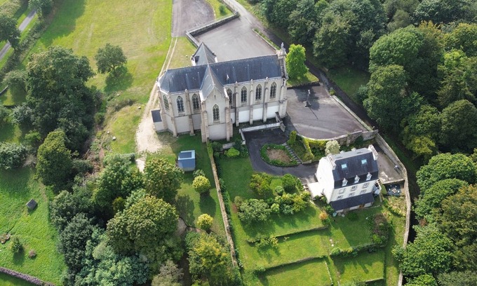 St.-Martin-des-Champs Casa | La Salette, is 15mins to Carantec 21 beaches in around 11km. Restaurants/Markets