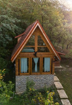 Bertea Casa | La sat - Blândă Mărie