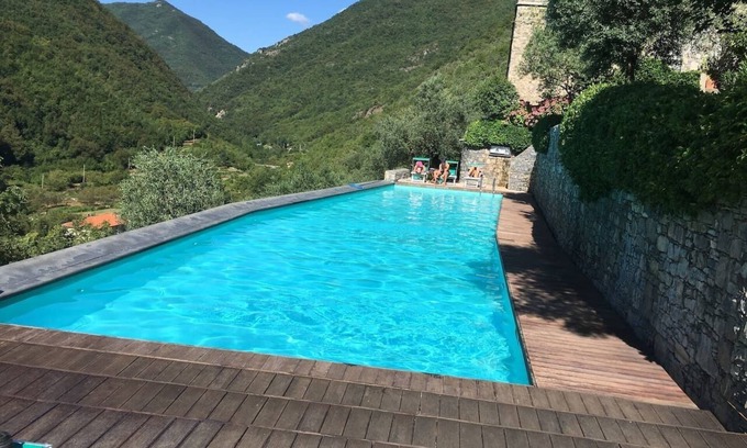 Colletta Casa | La Scala set in 13th century