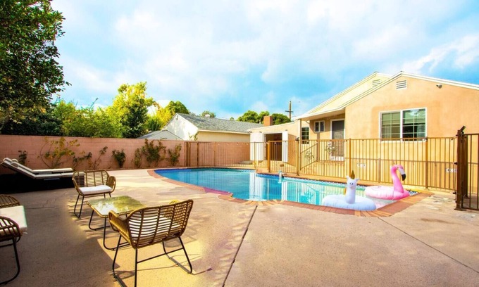 Van Nuys Casa | LA Serenity Retreat