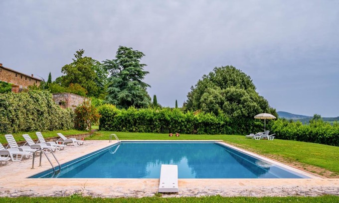Ponte di Gabbiano Apartamento | La Serra Vitignano-Stunning Villa With Seasonal Swimming Pool!