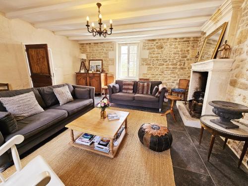 Saint-Simeux Casa | La spacieuse maison des miots