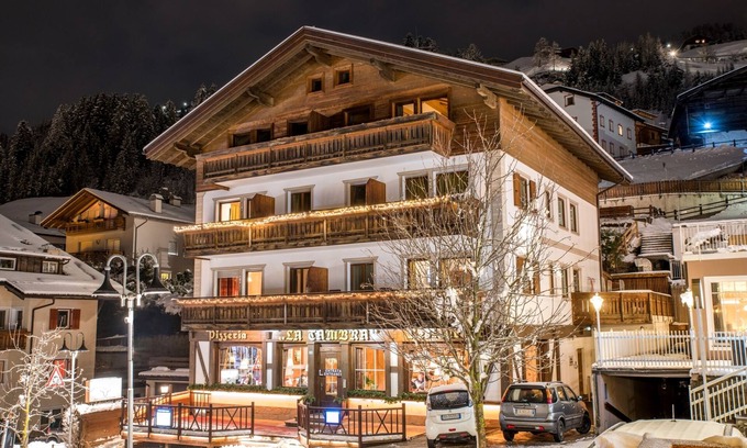 Santa Cristina Val Gardena Casa | La Tambra B&B Residence - central with Restaurant