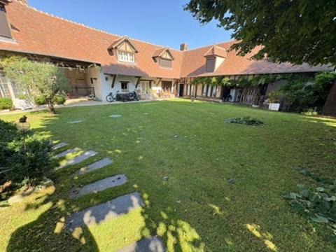 Chaumont-sur-Tharonne Cama Y Desayuno | La tanière des ours
