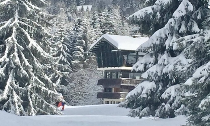 Les Gets Apartamento | La Taniere - espacioso apartamento de ski-in / ski-out en Les Gets ubicado en la pista