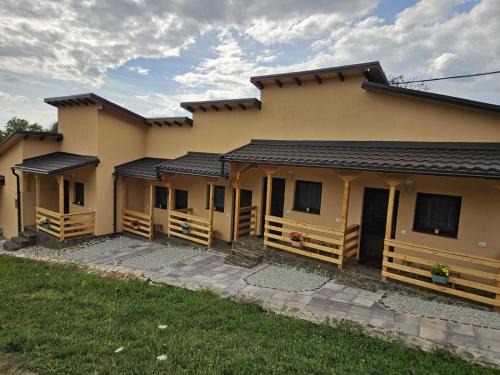 Costesti Casa | La Temelie
