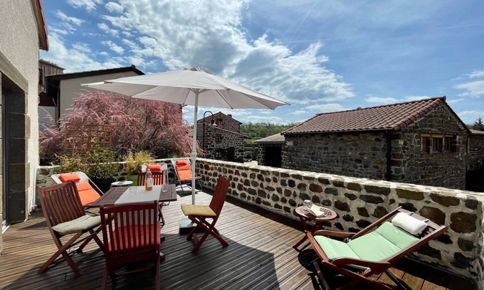 Polignac Casa | La Terrasse de Cheyrac