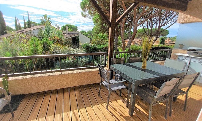 Valescure Apartamento | Duplex San Rafael. Cerca del campo de Valescure, Esterel Academia. El ciclismo de montaña, senderismo