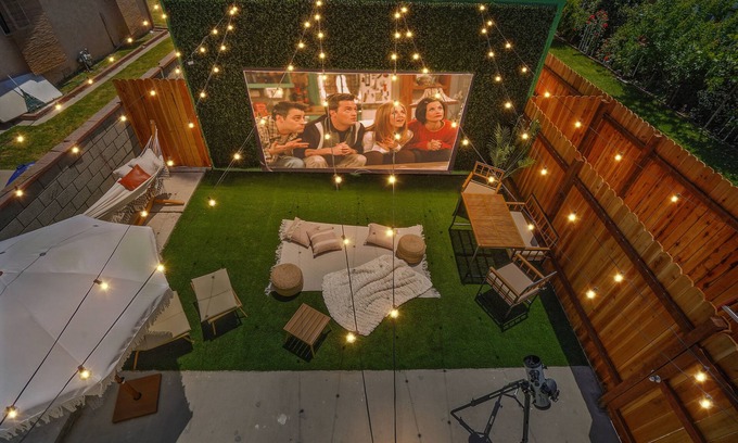 Hawthorne Casa | La Tierra House · 15 Min to Beach · Movie Lounge