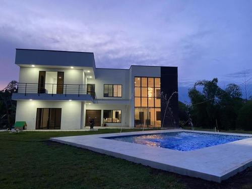 Alcala Chalet De Esquí | La Toacana, Casa de Verano, Moderna y Espaciosa