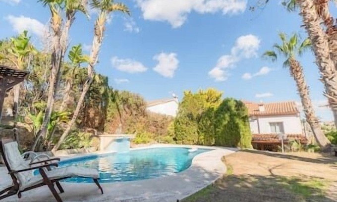 La Pobla de Montornes Casa | La Torre: casa perfecta con piscina privada