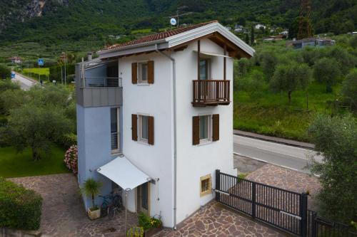 Bolognano-Vignole Casa | La Torretta, Casa indipendente con parcheggio in zona tranquilla ad Arco