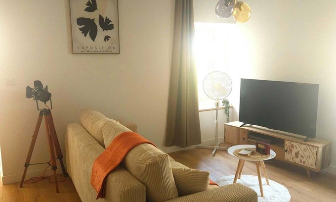 Vertrieu Casa | "La Tour", cosy, quiet accommodation.