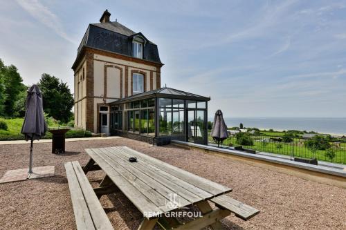 Honfleur Casa | La Tour de l’Estuaire Sea View & Shared Garden 6 guests