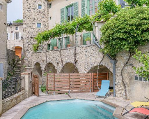 Rochemaure Cama Y Desayuno | La Tour Des Remparts