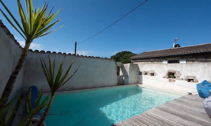 Saint-Julien-du-Serre Casa | La Trêve - Maison avec Piscine