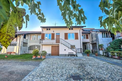 Gavirate Casa | La Valbinella Few Meters From Varese Lake - Happy Rentals
