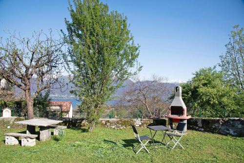 Porto Valtravaglia Apartamento | La Vecchia Torre