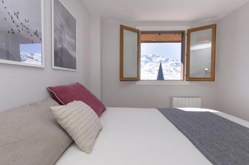 Formigal Apartamento | La Ventana de Formigal by BeValle