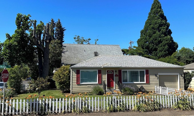 Springfield Casa | La Via Nueva -Modern, Peaceful Home Near UO & Hayward Field