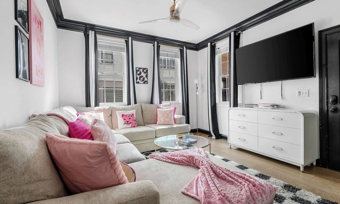 Cannonborough Elliotborough Apartamento | La Vie en Rose | 3bd Downtown Chic House