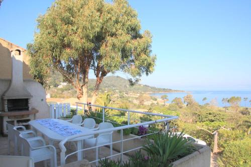 Verghia Casa | La villa Acacia