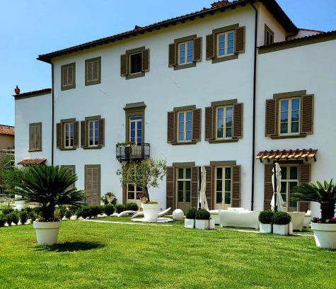 Livorno Apartamento | LA VILLA APARTMENTS - Convenient for Sardinia and Corsica - 4-5 beds -Private Parking included with Camera