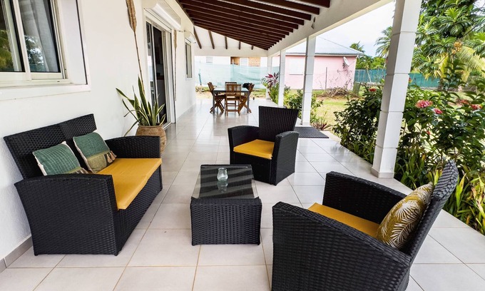 Lamentin Villa | La Villa Armony
