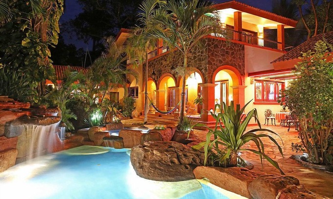 Platanitos Villa | Villa Bella