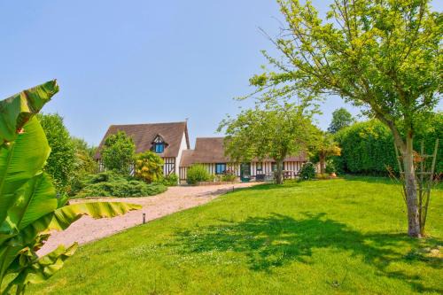 Saint-Gatien-des-Bois Casa | La Villa Charlie - 7 Bedrooms - Saint-Gatien-Des-Bois