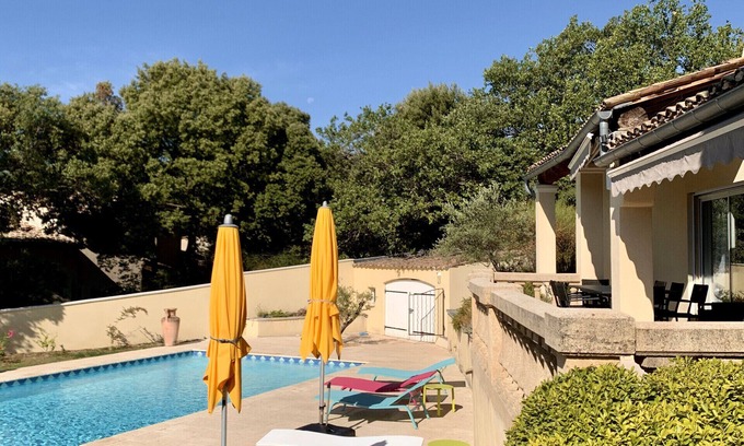 Clansayes Villa | Villa provenzal en alquiler, gran piscina, en un pueblo de montaña