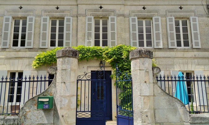 Ozillac Casa | The Villa of Letters - sleeps 14