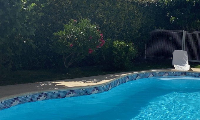Monteux Villa | La Villa des Sourires SWIMMING POOL / SPA / SAUNA / CLIM
