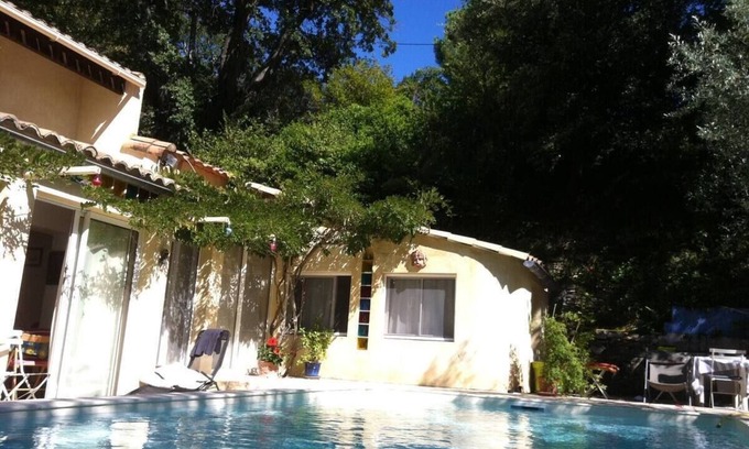 Mirabel-aux-Baronnies Casa | La villa Flora - bed and breakfast - Nyons