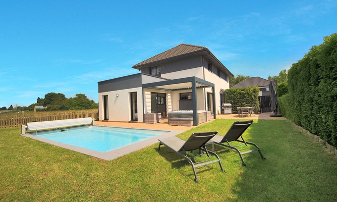 Sainghin-en-Melantois Casa | La Villa Sainghin - Piscine et Jacuzzi Privé