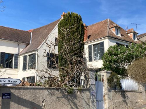 Lavacourt Cama Y Desayuno | La Villa Lauvray