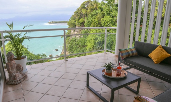 Perinet Apartamento | La Vue du Phare, Vue Mer Incroyable et Acces Privée Crique