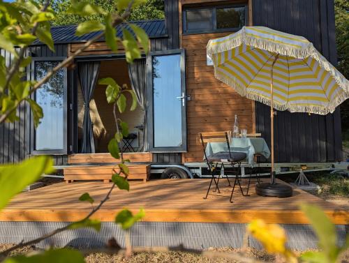 Senaillac-Latronquiere Casa | La Vue en Rose by Tiny Away