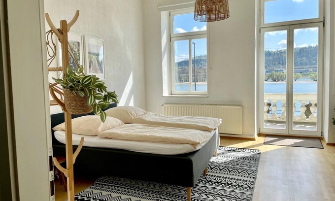 Mainz-Bingen Apartamento | LaBed - Directly on Drosselgasse | Enjoy the wine region, old town & view of the Rhine