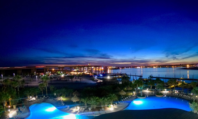 Orange Beach East Condominio | Hermosas puestas de sol! El otoño es el momento perfecto en la playa 🏖
