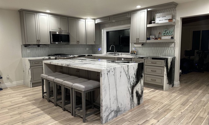 Harbor Casa | Holiday Sale: Near Disneyland, Knotts & Aquarium!