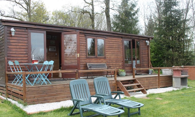 Massignac Chalet De Esquí | Lac Lucie chalet and private lake, hot tub, private pool, woodland and wildlife