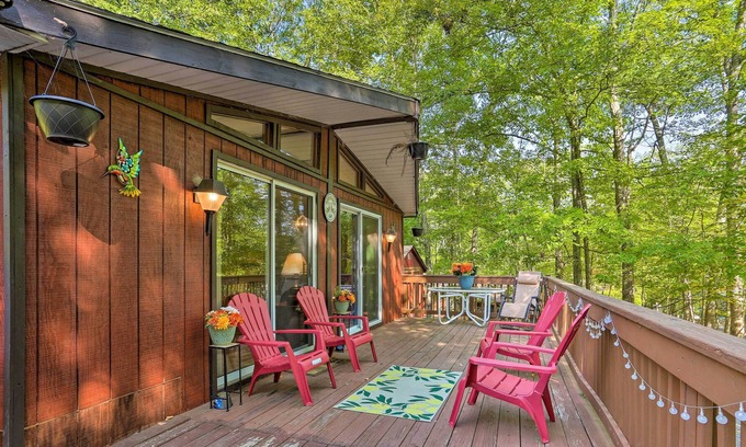 Rowland Cabina | Lackawaxen Cabin < 3 Mi to Big Bear Mountain!
