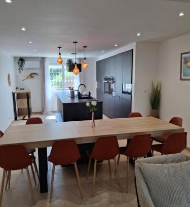 Caissargues Casa | LaDy ROSE NÎMES, House for 14 people