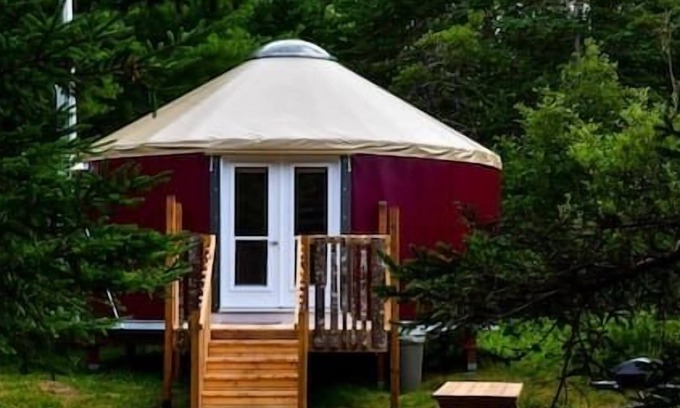 Birchtown Cabina | Ladysummer, a lovely off-grid yurt under the stars
