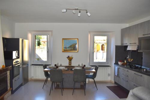 Lavena Ponte Tresa Apartamento | Lago di Lugano - Casa Cecilia