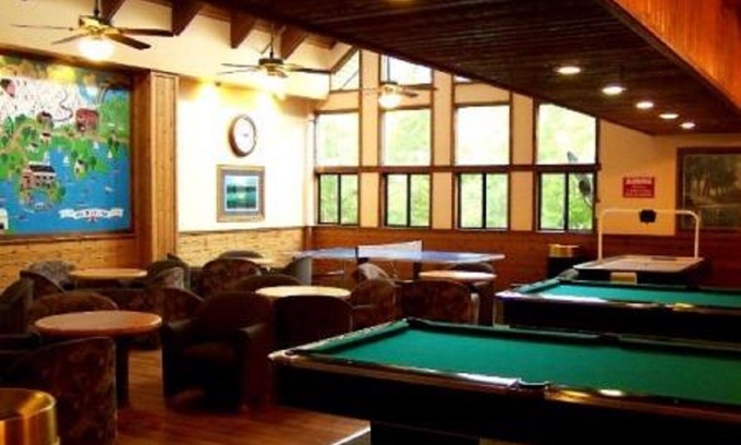 Big Bear Lake Hotel | Lagonita Lodge ** Año Nuevo