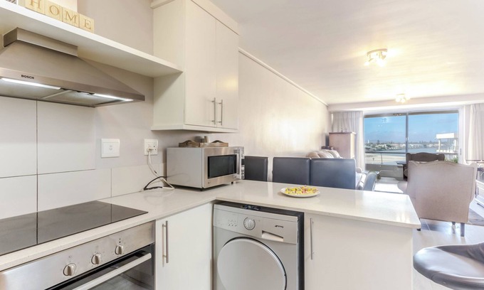 Lagoon Beach Apartamento | Lagoon Beach 227A by CTHA